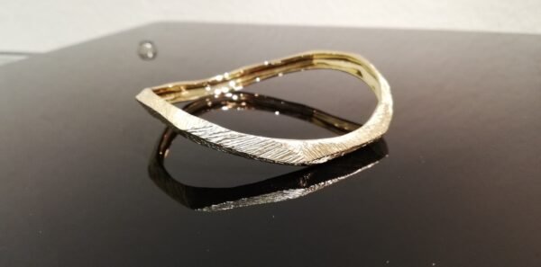 Bracciale Scultura T1 Monolitico 1 - Anelli Riviere Diamanti e Fedi Nuziali con Diamanti Milano Roma Canton Ticino